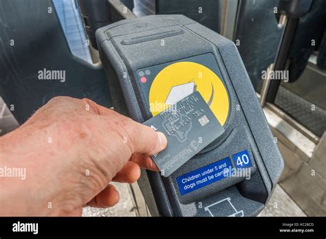 contactless bank card on tube|contactless card for tube station.